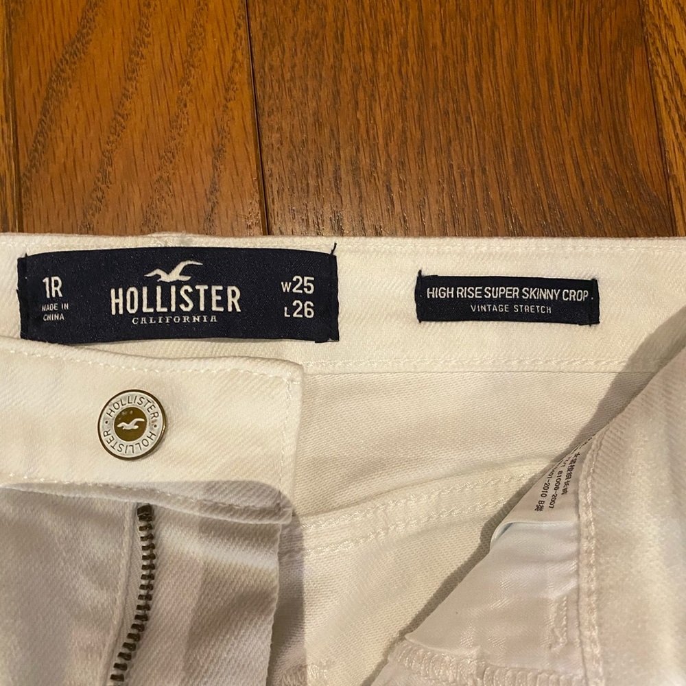 Hollister white jeans - Picture 2 of 4